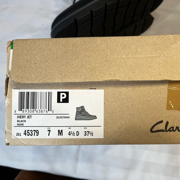 Clarks ankle boots - Picture 5 of 5